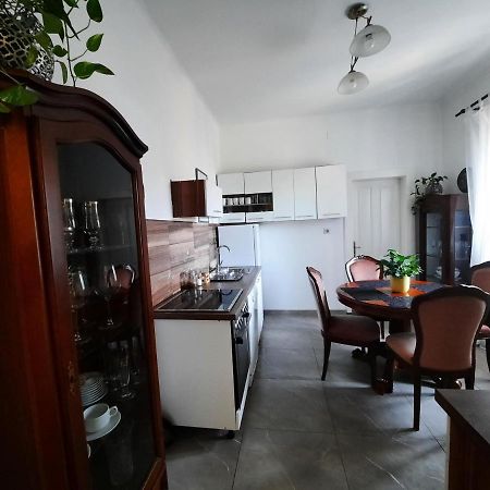 Apartman Soda Ogulin Exterior foto